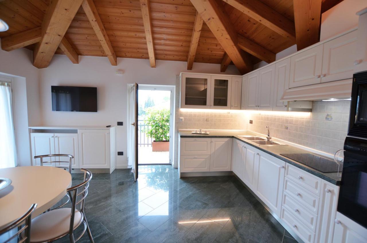 ריבה דל גארדה Attic Suite Palme מראה חיצוני תמונה