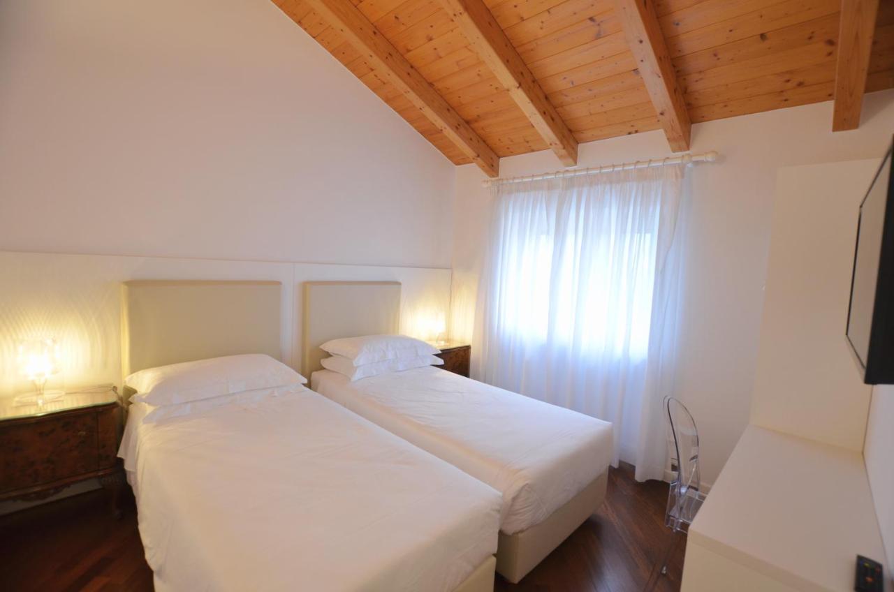 ריבה דל גארדה Attic Suite Palme מראה חיצוני תמונה